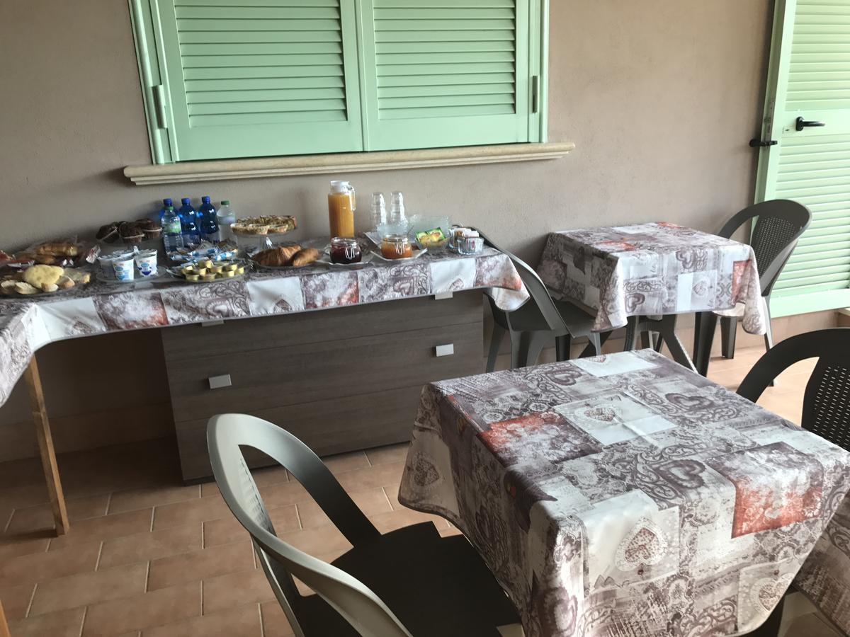 Bba2Passi Bed and Breakfast Marina di Massa Exterior foto