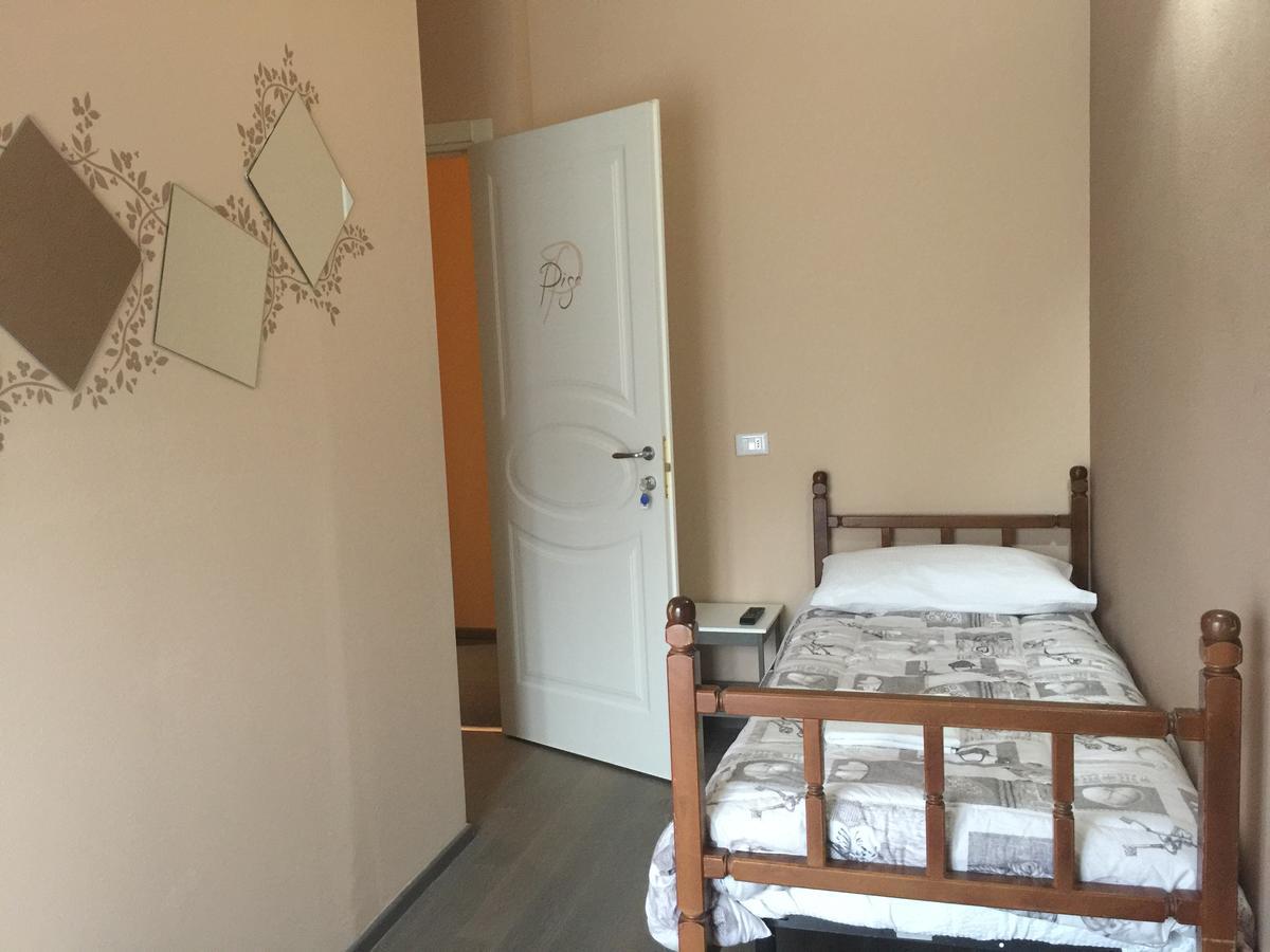 Bba2Passi Bed and Breakfast Marina di Massa Exterior foto